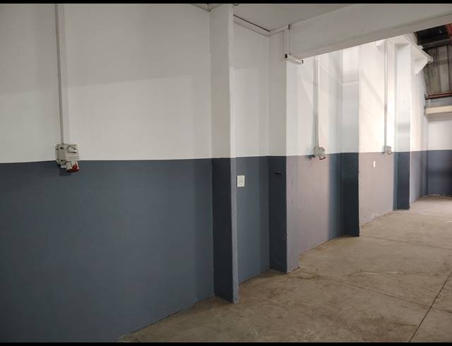 154M² WAREHOUSE TO LET IN STEELEDALE